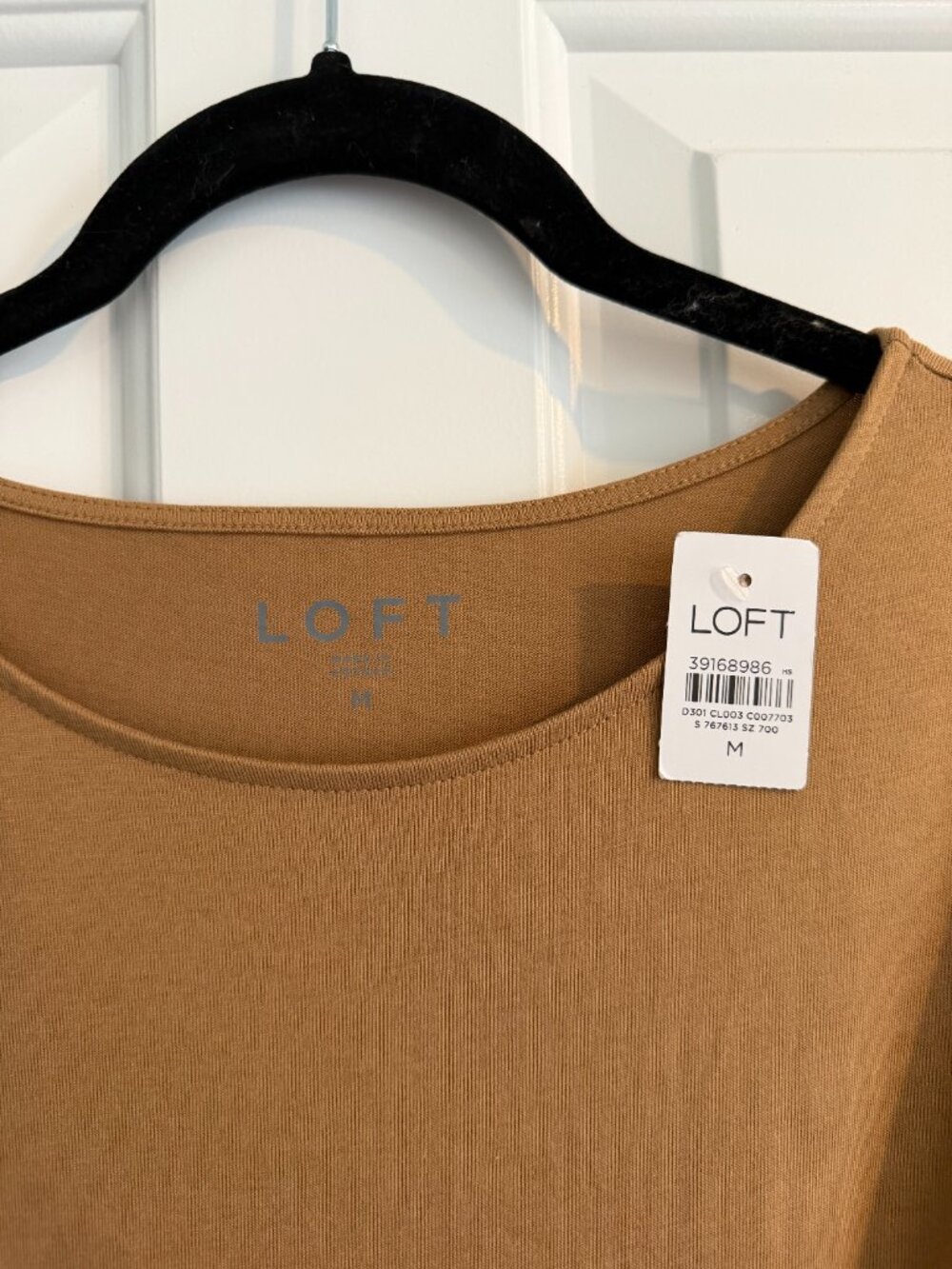 LOFT Relaxed Tee Size Medium NWT - Picture 2 of 4
